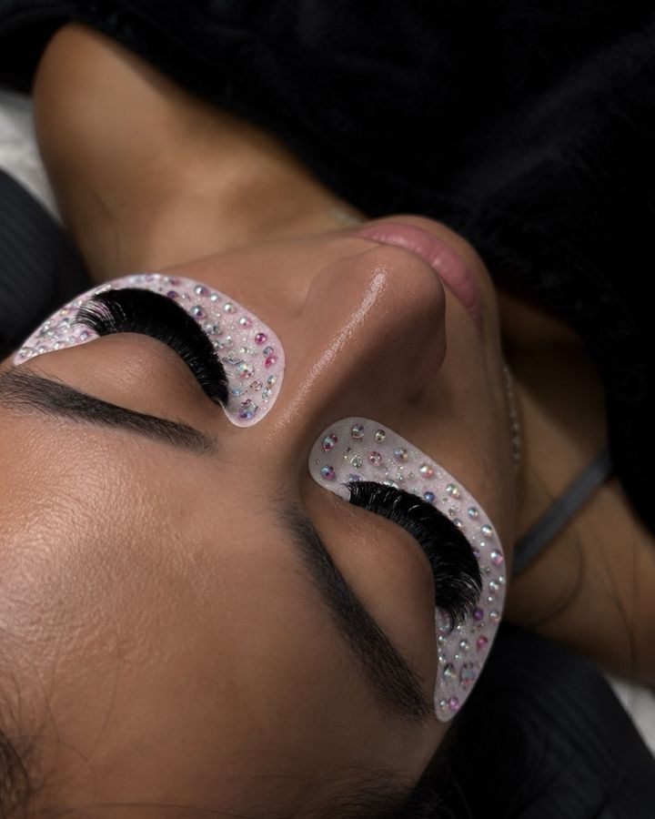 Full volume lashes with crystal-studded eye pads